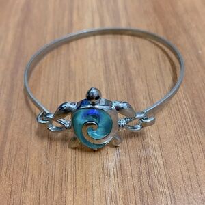 ❤️ Silver Aqua Turtle Bangle Bracelet from Hawaii NWOT